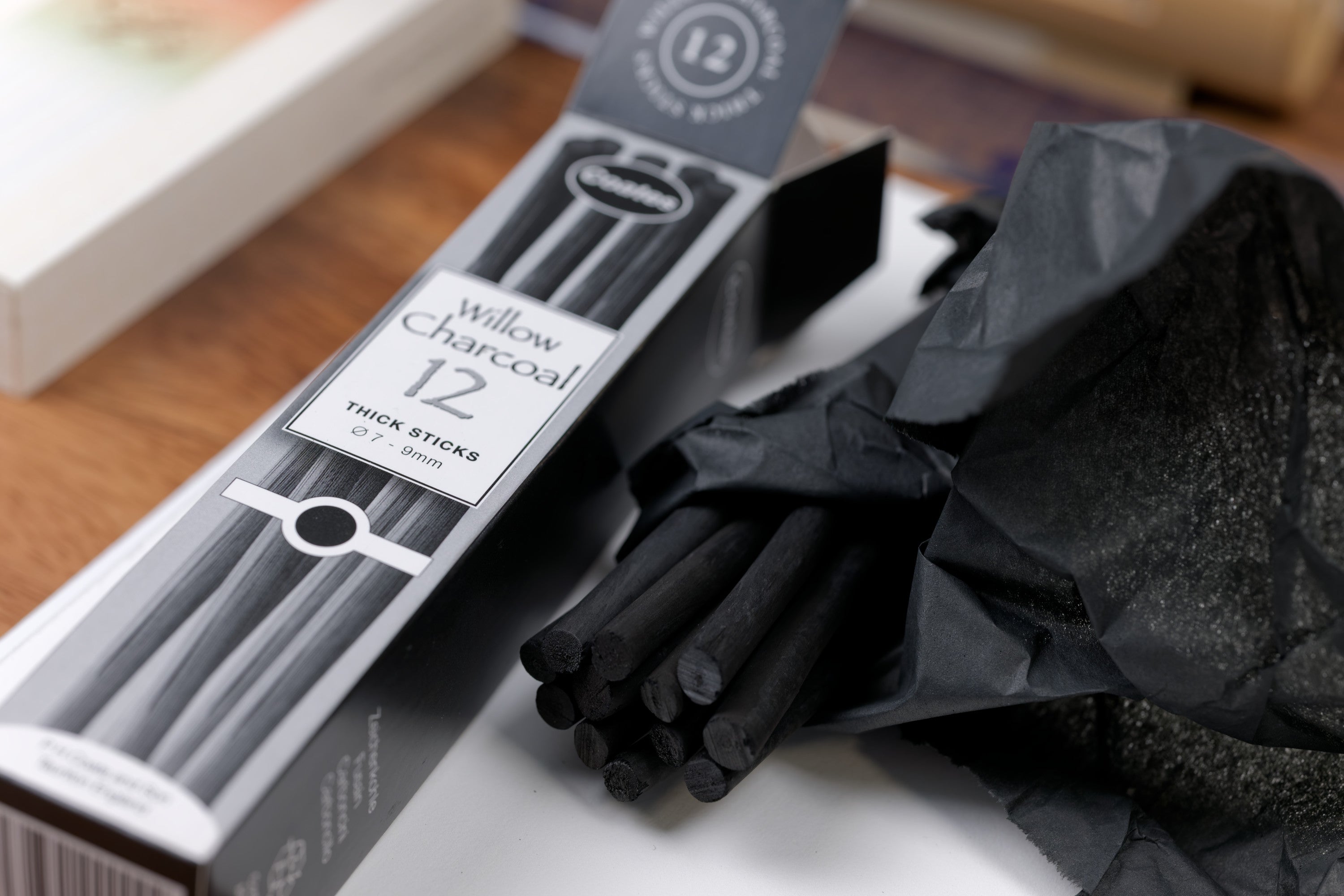 Willow Charcoal, 12 Thick Sticks (β7-9 mm)