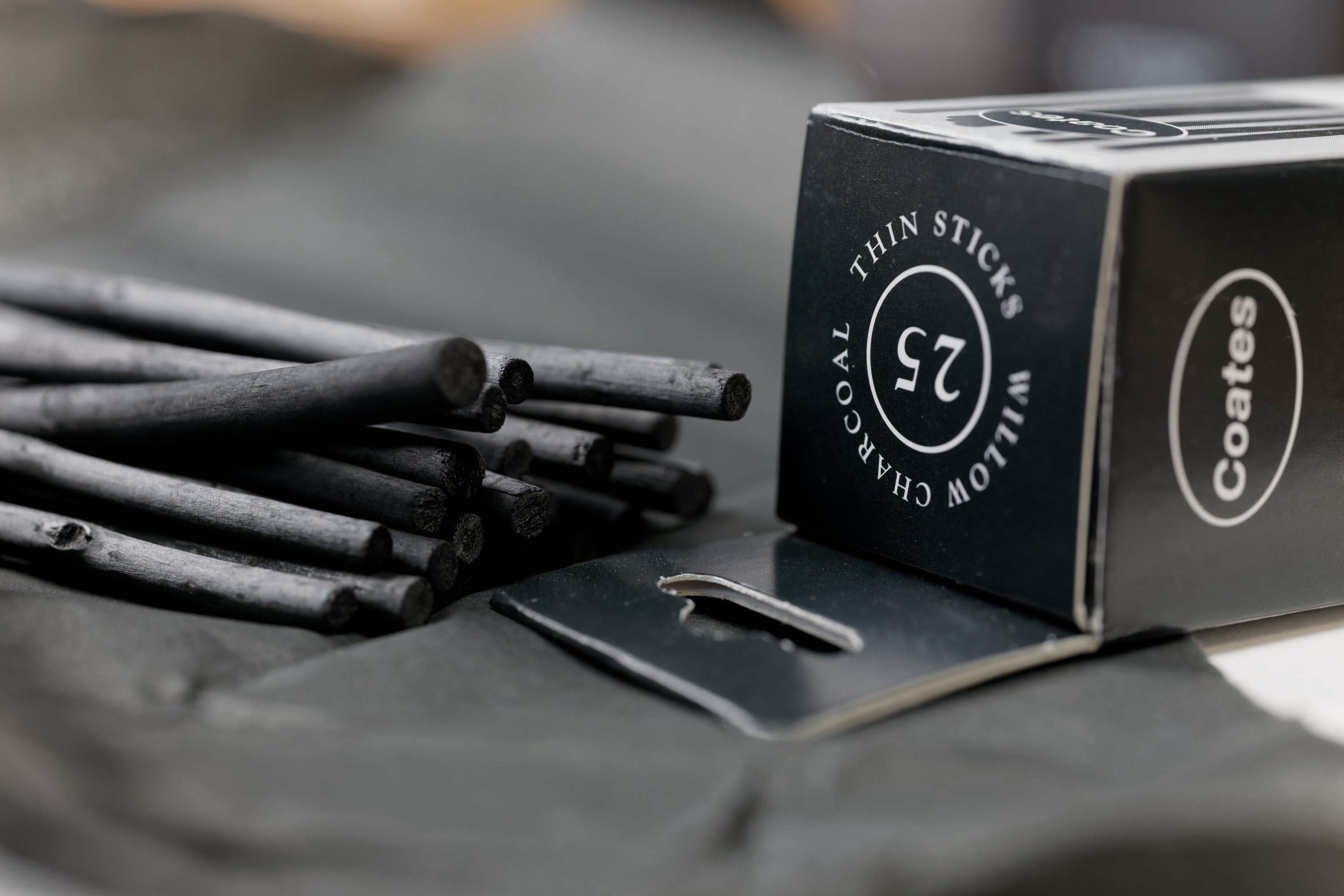 Willow Charcoal, 25 Thin Sticks (β2-3 mm)