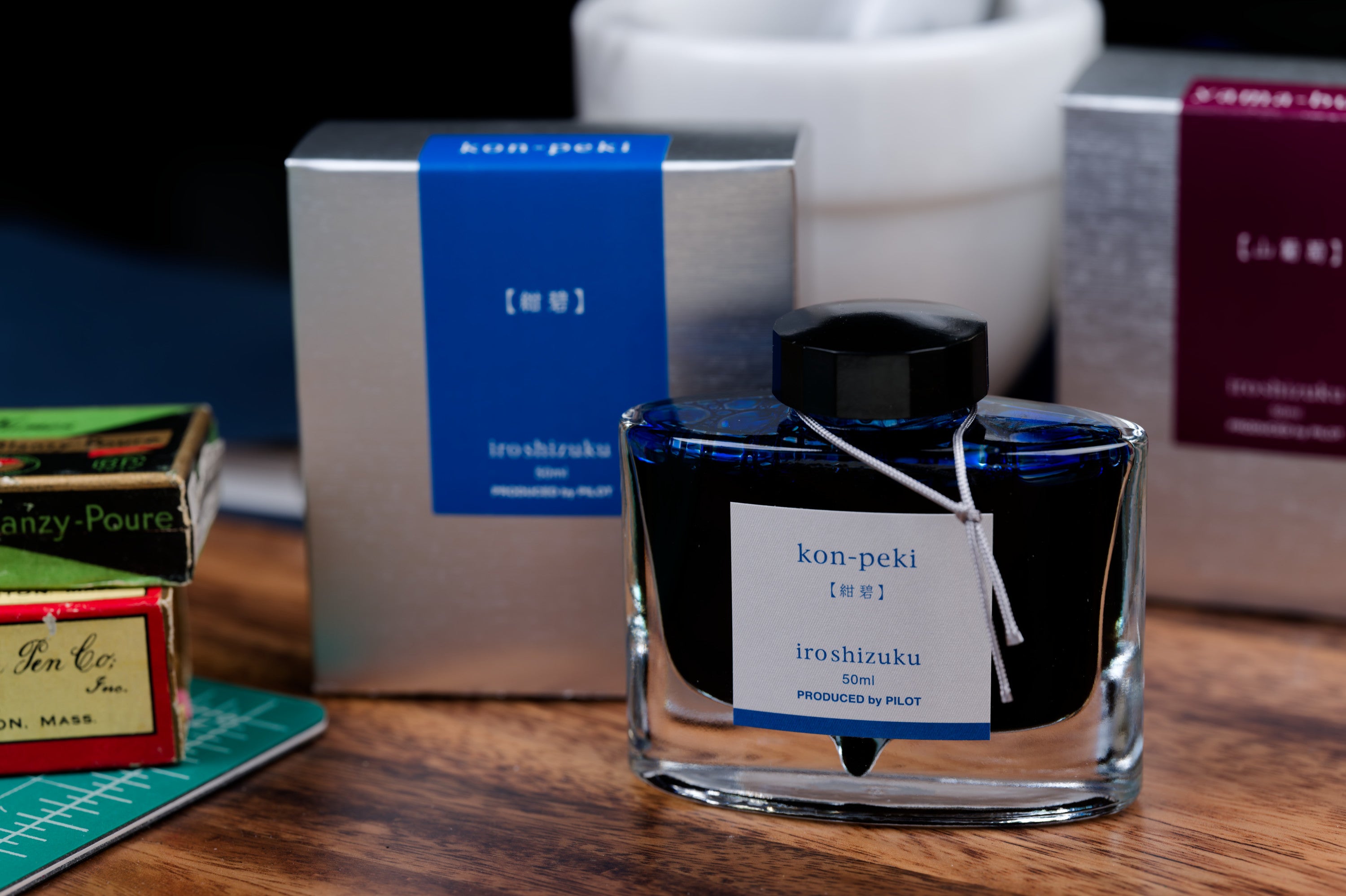 Pilot Iroshizuku Fountain Pen Ink, 50 mL, <kon-peki>