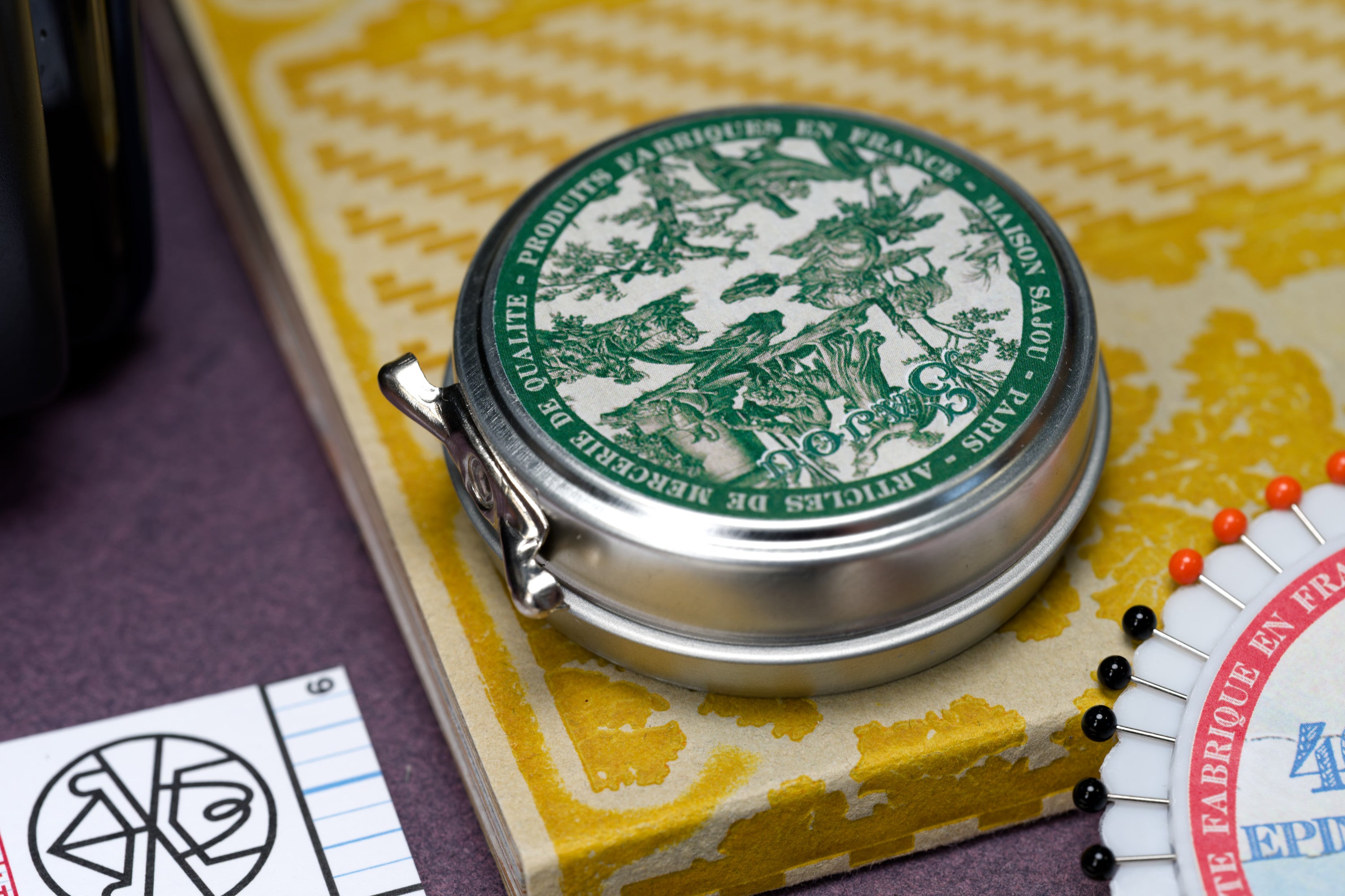 Pocket Sewing Thread Tin
