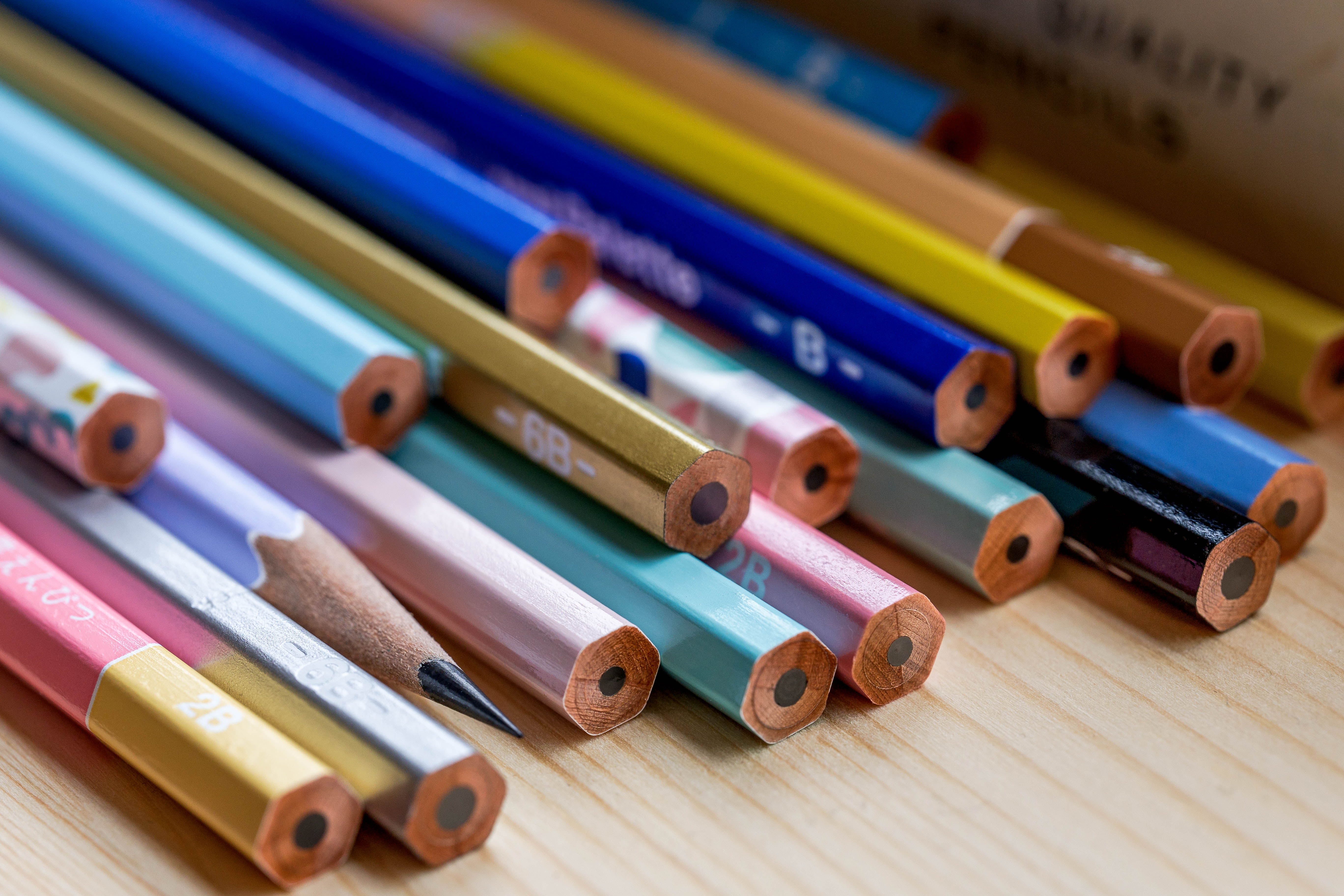 Uni Halftone Pencils, 2B, Box of 12 (Pastel Colors)