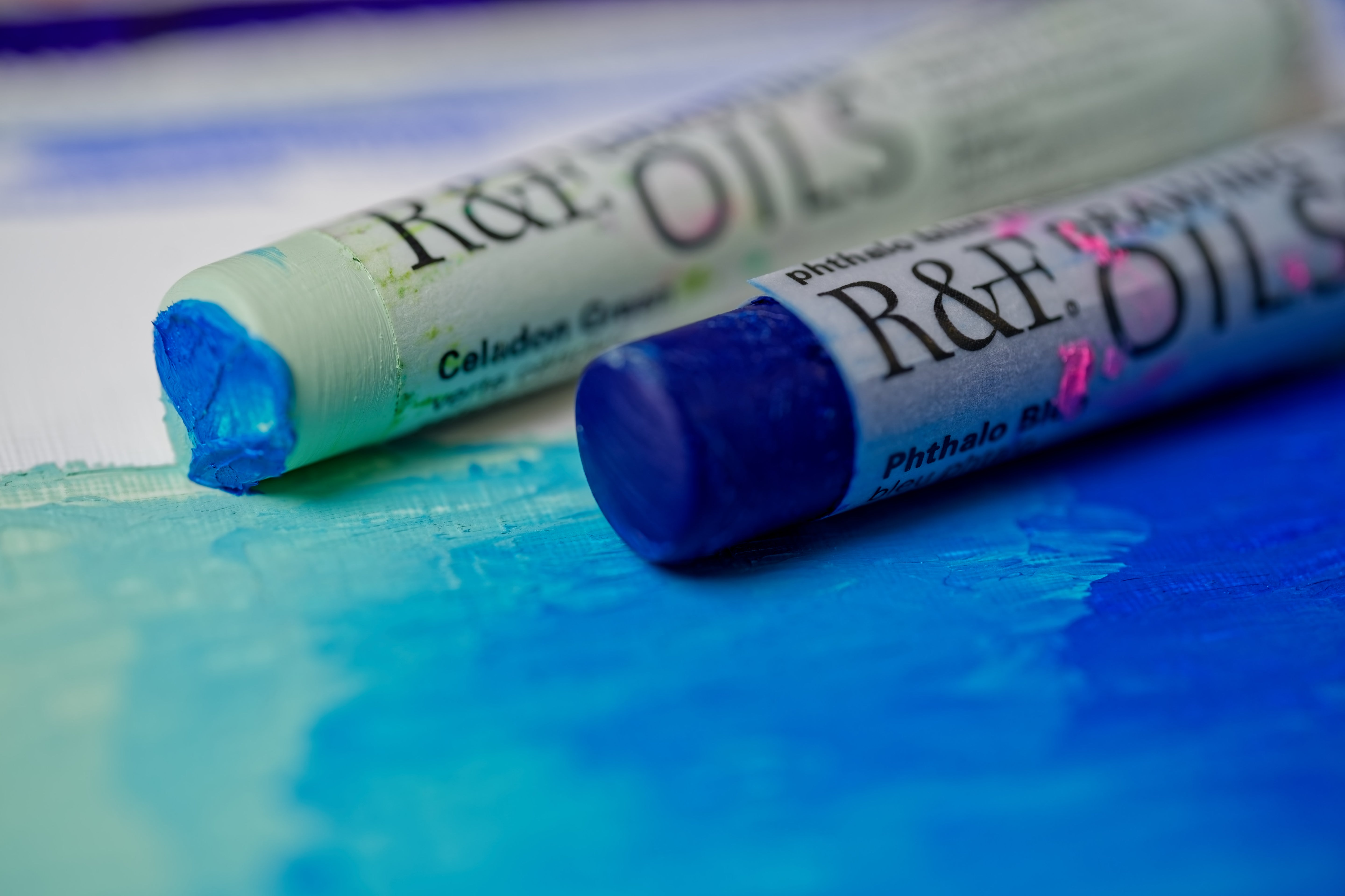 R&F Drawing Oils #3114, Iridescent Pewter