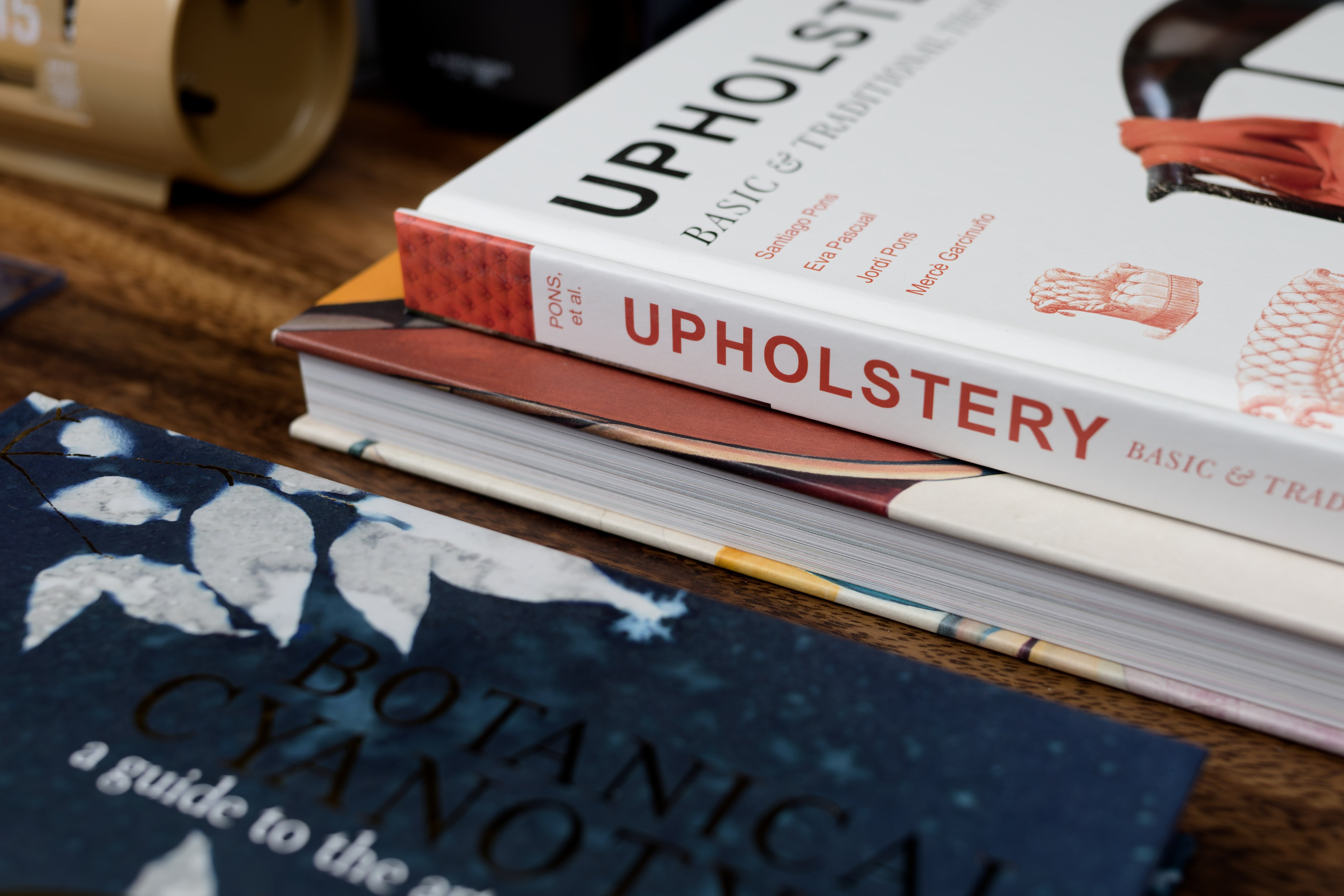 Upholstery: Basic & Traditional Techniques