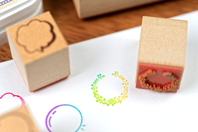Wreath Rubber Stamp, ¾"