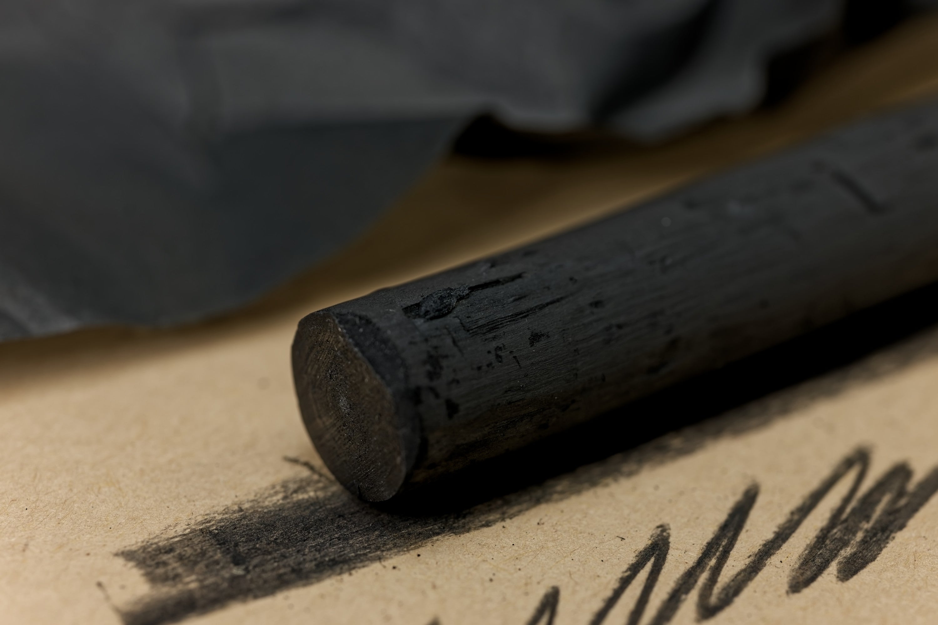Willow Charcoal, 30 Assorted Short Sticks