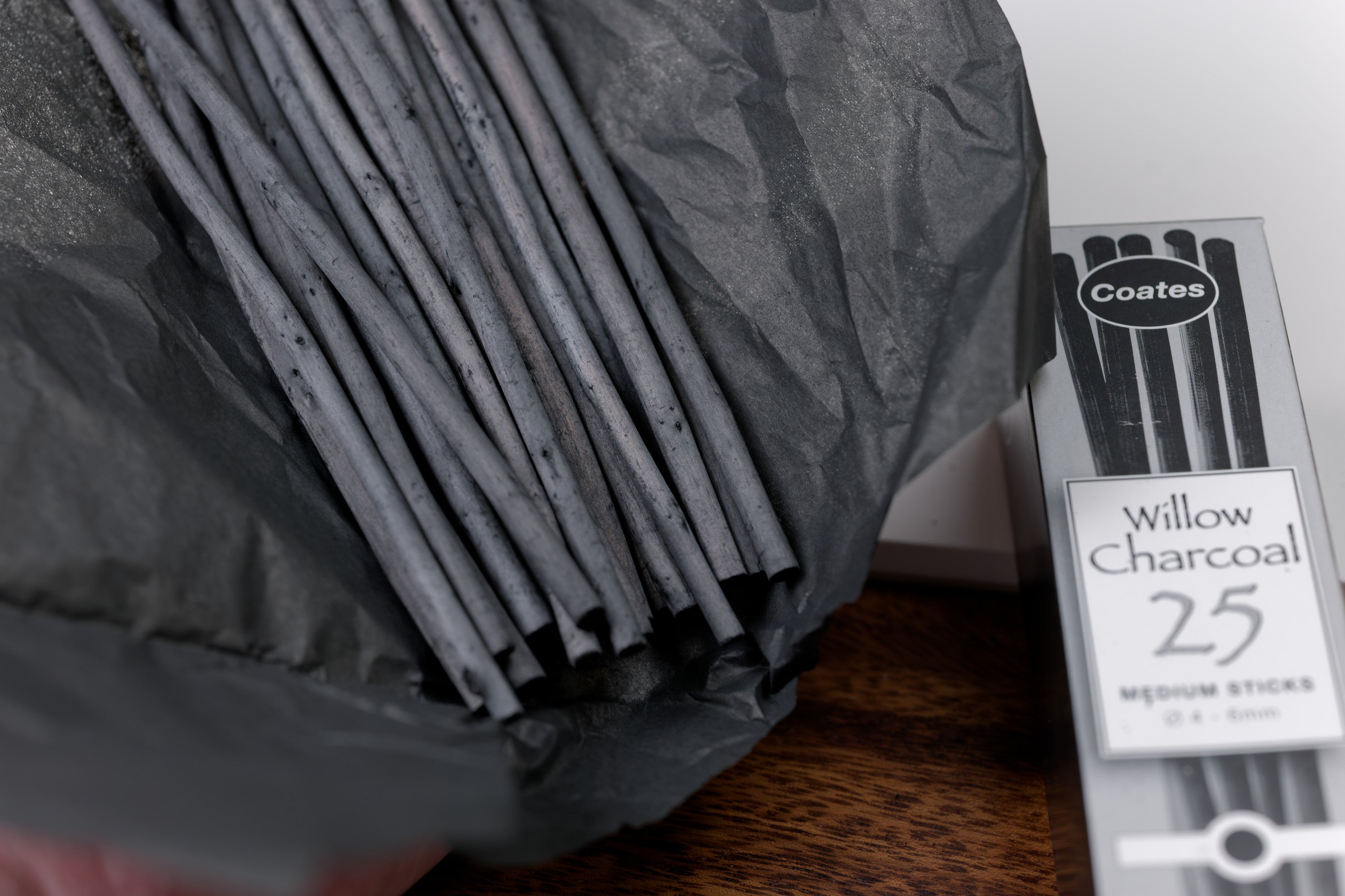 Willow Charcoal, 25 Medium Sticks (⌀4-6 mm)