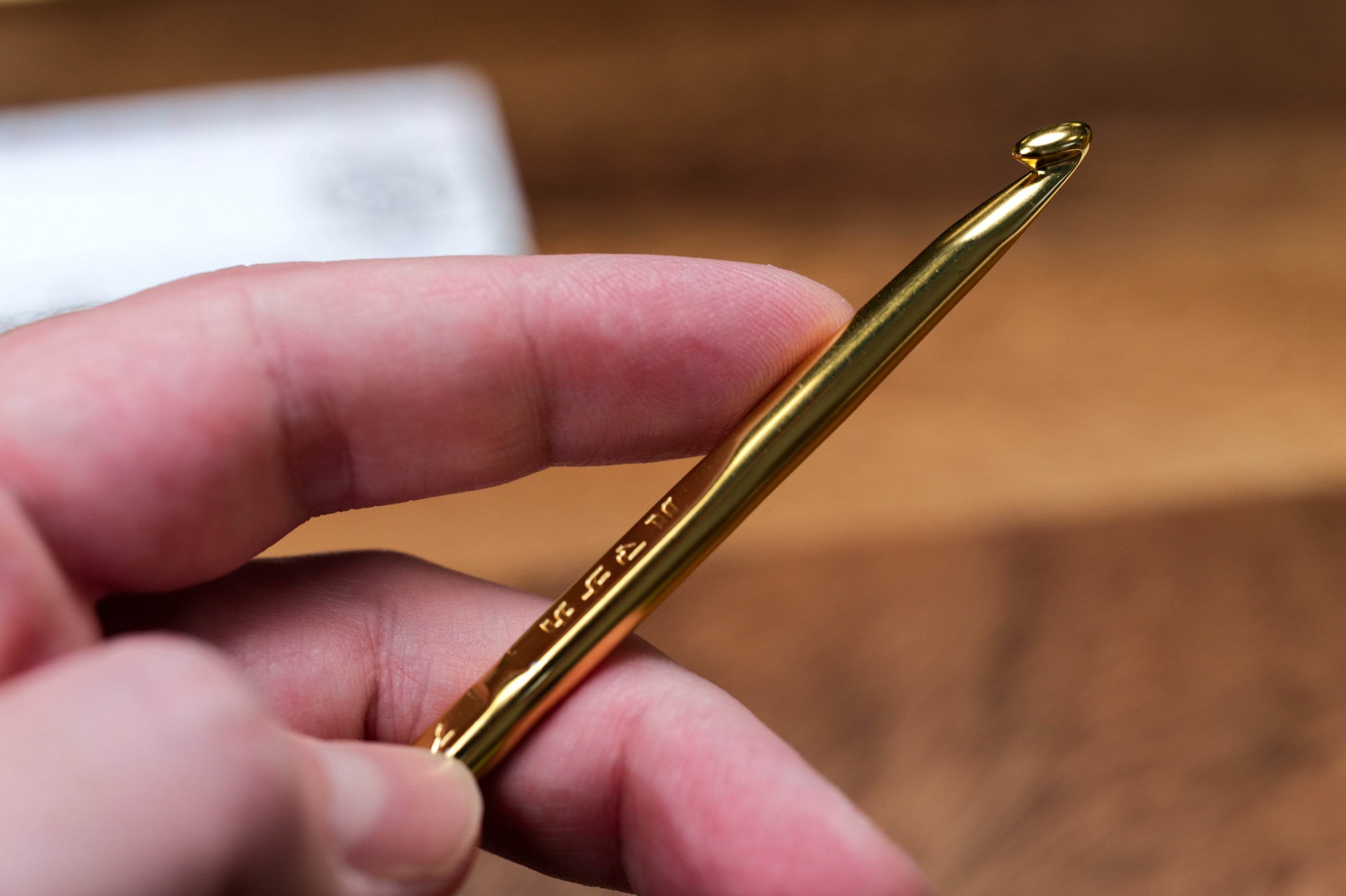 Double-Ended Crochet Hook, Glossy Gold