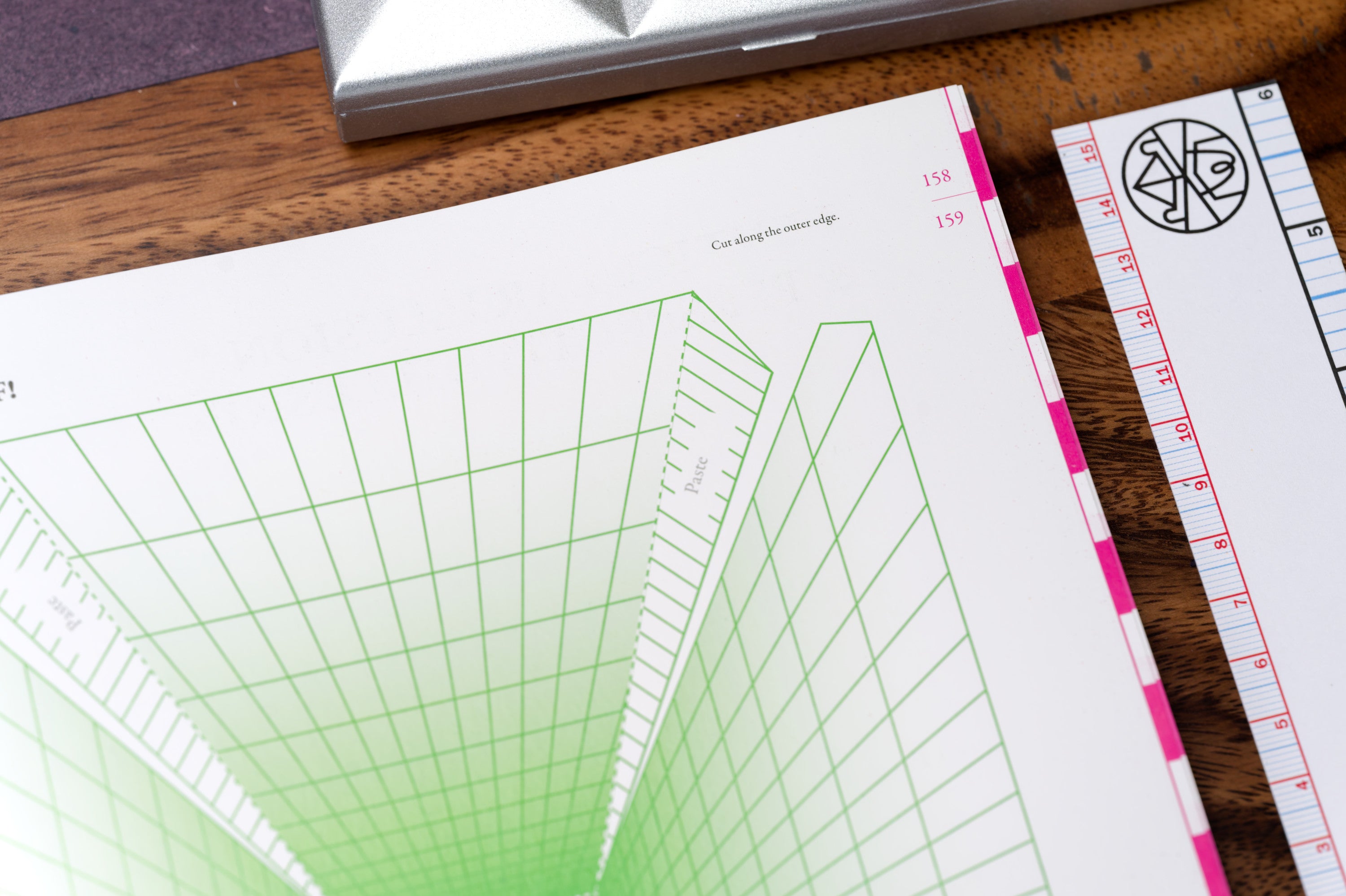 Designing Graphic Illusions