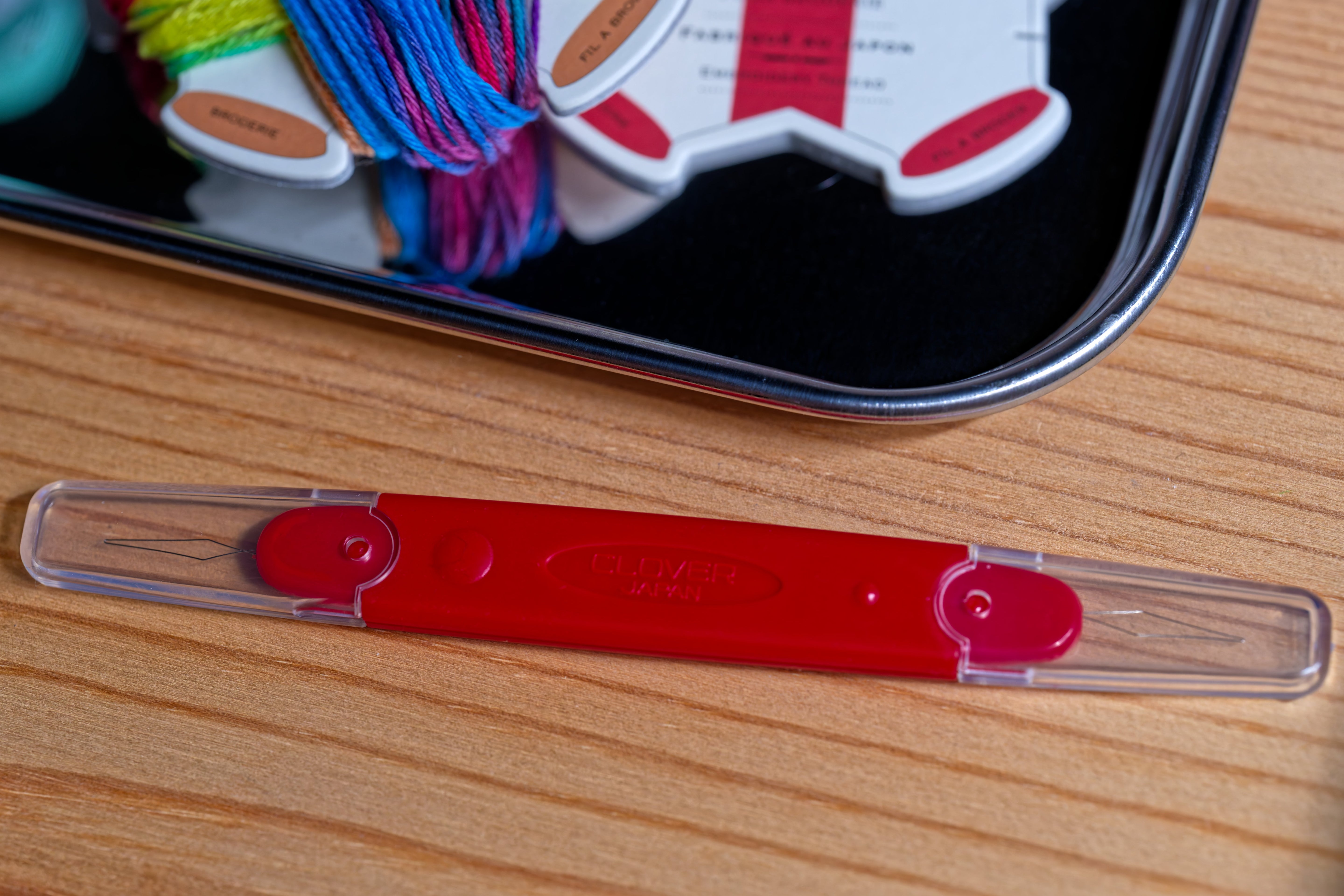 Double-Ended Needle Threader