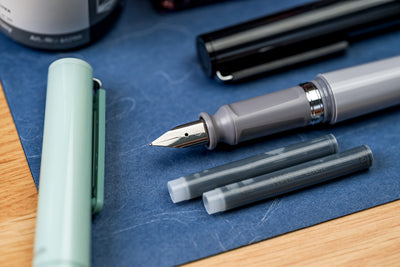 TUZU Adjust Fountain Pen, Soft Grey