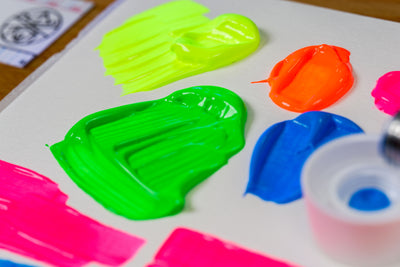 Akademie Acrylics, Neon Colors Limited-Edition Set (2025)