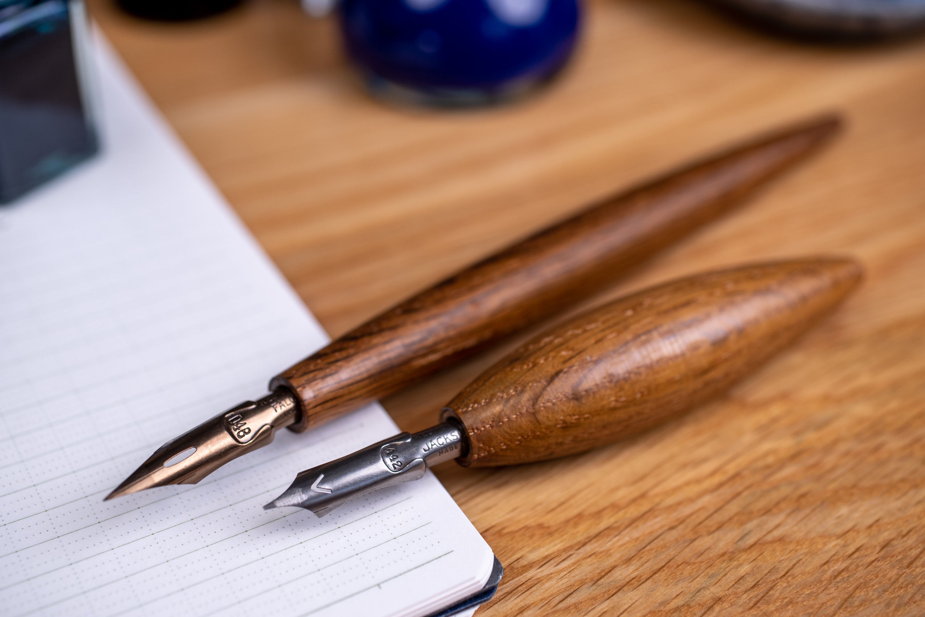 Bullet Pen Holder, Aged Oak, with Leonardt #30 Nib