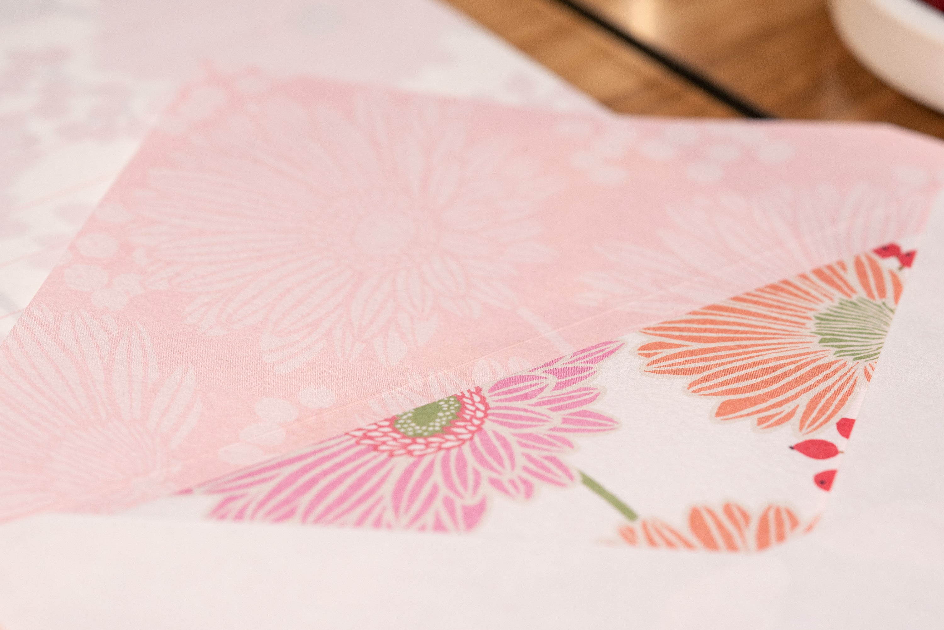 Midori - Letter Envelopes, Gerbera Daisies - St. Louis Art Supply
